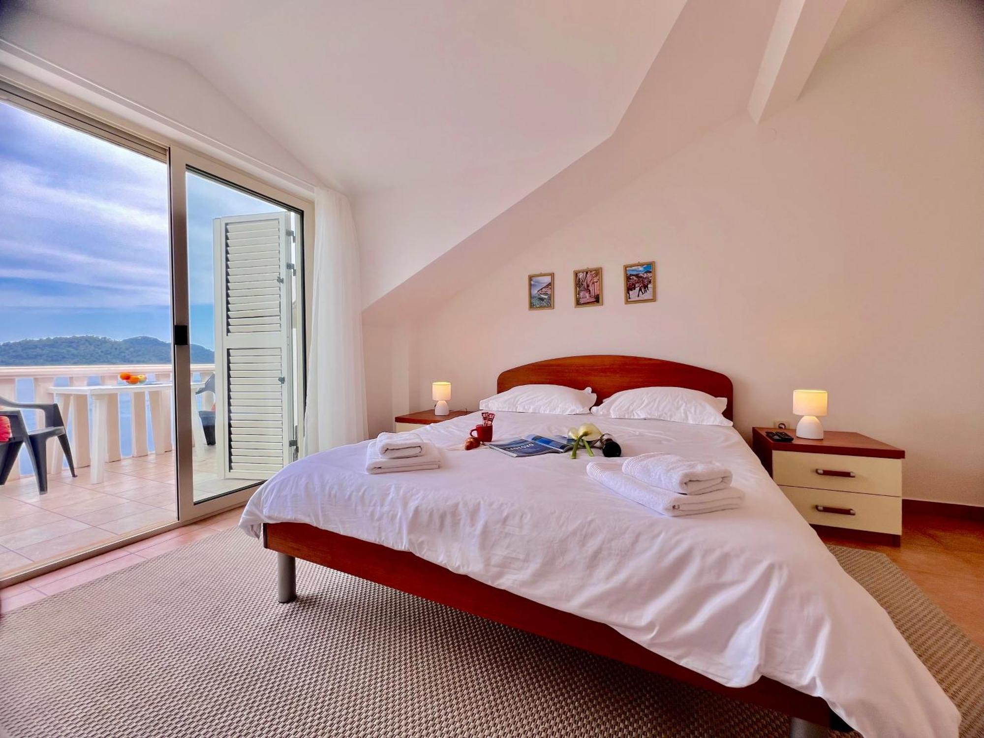 Terrace Studios With Panoramic Seaview Uble Extérieur photo