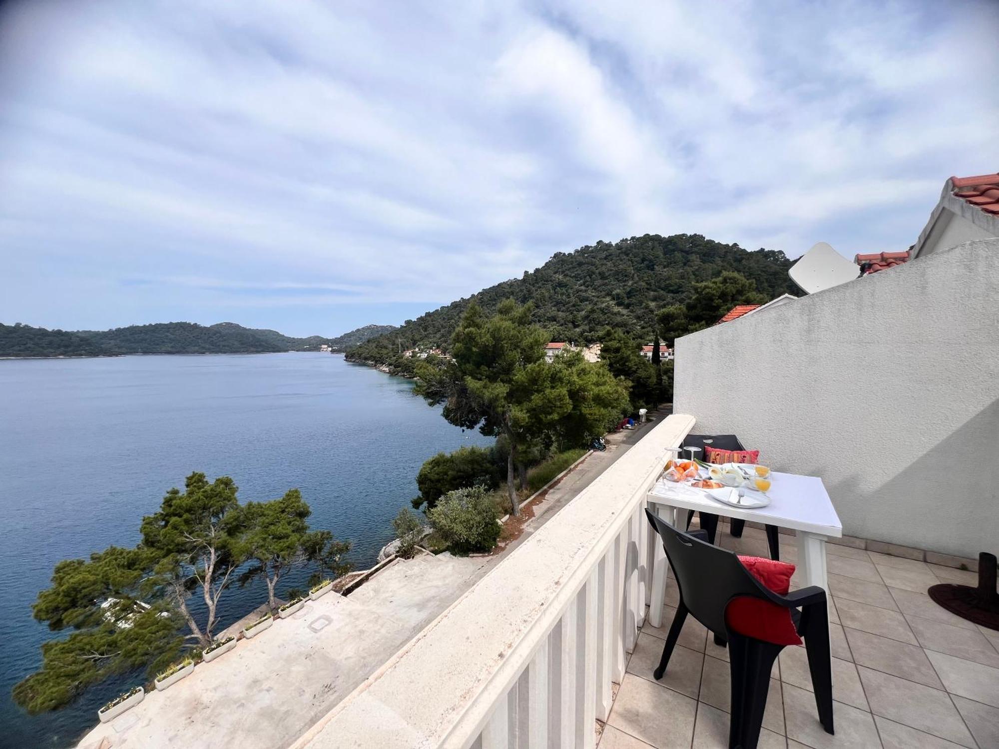Terrace Studios With Panoramic Seaview Uble Extérieur photo
